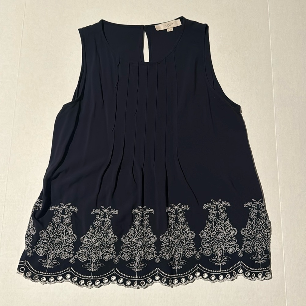 Loft Sleeveless Embroidered Blouse‎ Top Shirt-Navy White Embroidery- Medium
